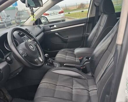 Белый Фольксваген Гольф, объемом двигателя 1.6 л и пробегом 293 тыс. км за 9300 $, фото 11 на Automoto.ua