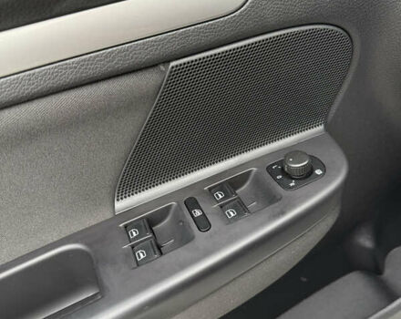 Белый Фольксваген Гольф, объемом двигателя 1.6 л и пробегом 228 тыс. км за 7900 $, фото 15 на Automoto.ua