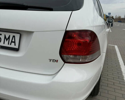 Белый Фольксваген Гольф, объемом двигателя 1.6 л и пробегом 228 тыс. км за 7900 $, фото 7 на Automoto.ua