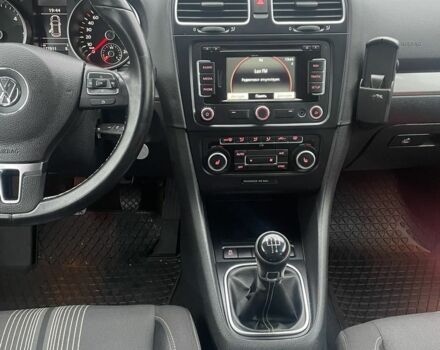 Белый Фольксваген Гольф, объемом двигателя 1.6 л и пробегом 177 тыс. км за 9900 $, фото 12 на Automoto.ua