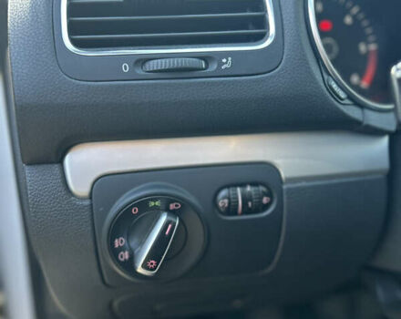 Белый Фольксваген Гольф, объемом двигателя 1.6 л и пробегом 206 тыс. км за 9999 $, фото 13 на Automoto.ua