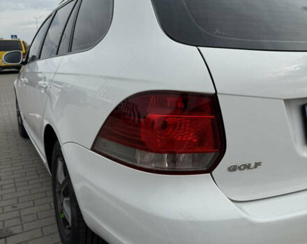 Белый Фольксваген Гольф, объемом двигателя 1.6 л и пробегом 228 тыс. км за 7900 $, фото 6 на Automoto.ua