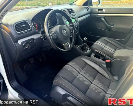 Белый Фольксваген Гольф, объемом двигателя 1.4 л и пробегом 213 тыс. км за 9000 $, фото 9 на Automoto.ua