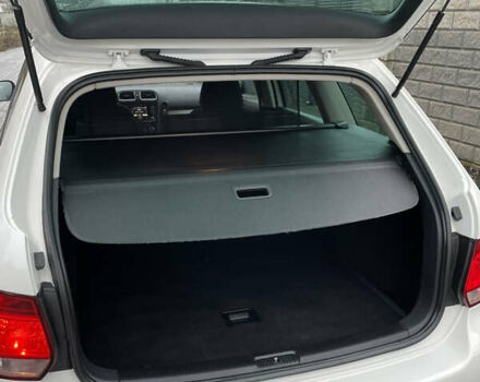 Белый Фольксваген Гольф, объемом двигателя 1.6 л и пробегом 177 тыс. км за 9900 $, фото 23 на Automoto.ua