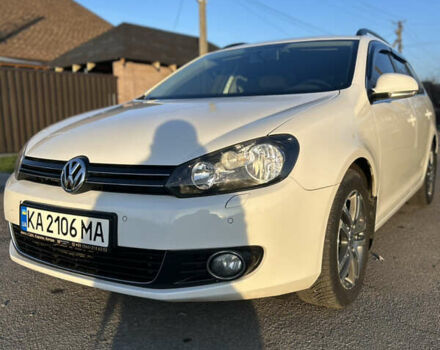 Белый Фольксваген Гольф, объемом двигателя 1.6 л и пробегом 206 тыс. км за 9999 $, фото 1 на Automoto.ua