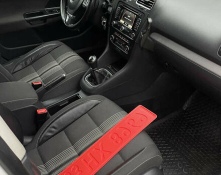 Белый Фольксваген Гольф, объемом двигателя 1.6 л и пробегом 177 тыс. км за 9900 $, фото 27 на Automoto.ua