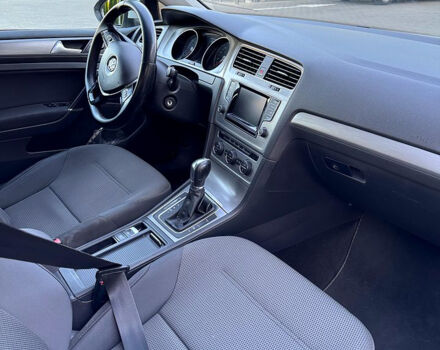 Білий Фольксваген Гольф, об'ємом двигуна 1.6 л та пробігом 235 тис. км за 10200 $, фото 7 на Automoto.ua