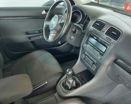 Белый Фольксваген Гольф, объемом двигателя 1.6 л и пробегом 198 тыс. км за 9200 $, фото 7 на Automoto.ua