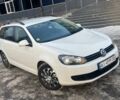 Белый Фольксваген Гольф, объемом двигателя 1.6 л и пробегом 220 тыс. км за 8000 $, фото 1 на Automoto.ua