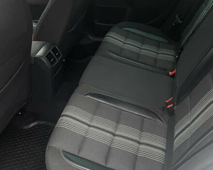 Белый Фольксваген Гольф, объемом двигателя 1.6 л и пробегом 177 тыс. км за 9900 $, фото 21 на Automoto.ua