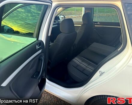 Белый Фольксваген Гольф, объемом двигателя 1.4 л и пробегом 213 тыс. км за 9000 $, фото 13 на Automoto.ua