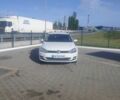 Белый Фольксваген Гольф, объемом двигателя 1.6 л и пробегом 300 тыс. км за 8988 $, фото 1 на Automoto.ua