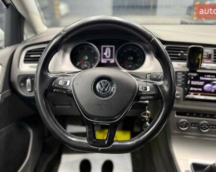 Фольксваген Гольф 2014 в Черновцах на Automoto.ua Белый Фольксваген Гольф, объемом двигателя 1.6 л и пробегом 231 тыс. км за 11400 $, фото 12 на Automoto.ua
