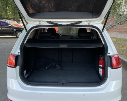 Белый Фольксваген Гольф, объемом двигателя 1.6 л и пробегом 255 тыс. км за 10900 $, фото 8 на Automoto.ua