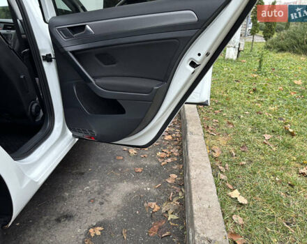 Белый Фольксваген Гольф, объемом двигателя 1.6 л и пробегом 246 тыс. км за 9350 $, фото 28 на Automoto.ua