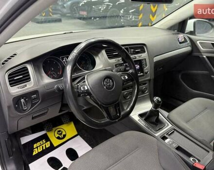 Фольксваген Гольф 2014 в Черновцах на Automoto.ua Белый Фольксваген Гольф, объемом двигателя 1.6 л и пробегом 231 тыс. км за 11400 $, фото 8 на Automoto.ua
