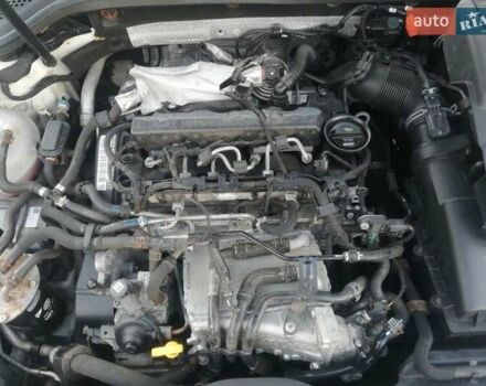 Білий Фольксваген Гольф, об'ємом двигуна 1.6 л та пробігом 266 тис. км за 12200 $, фото 4 на Automoto.ua