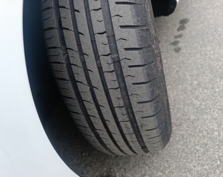 Білий Фольксваген Гольф, об'ємом двигуна 1.6 л та пробігом 318 тис. км за 9300 $, фото 6 на Automoto.ua