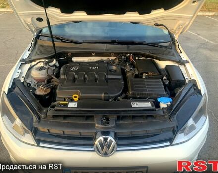 Белый Фольксваген Гольф, объемом двигателя 1.6 л и пробегом 258 тыс. км за 10700 $, фото 10 на Automoto.ua