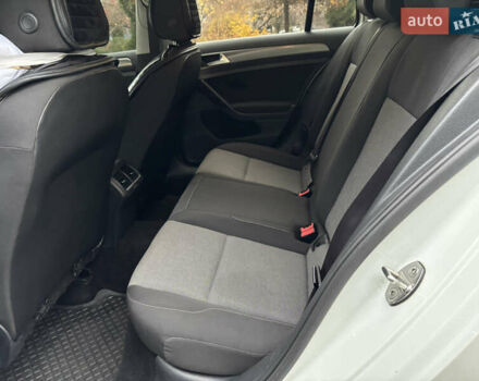 Белый Фольксваген Гольф, объемом двигателя 1.6 л и пробегом 246 тыс. км за 9350 $, фото 14 на Automoto.ua