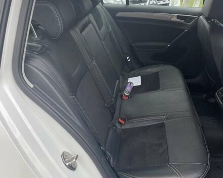 Белый Фольксваген Гольф, объемом двигателя 1.6 л и пробегом 233 тыс. км за 9000 $, фото 11 на Automoto.ua