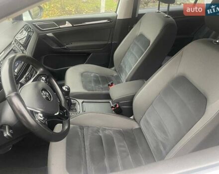 Белый Фольксваген Гольф, объемом двигателя 1.6 л и пробегом 216 тыс. км за 10900 $, фото 20 на Automoto.ua