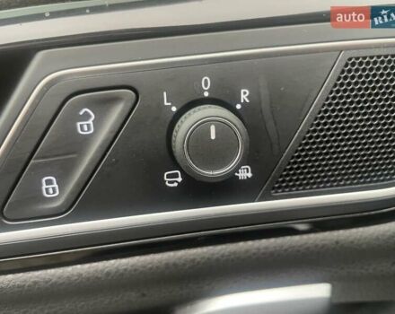 Белый Фольксваген Гольф, объемом двигателя 1.6 л и пробегом 216 тыс. км за 10900 $, фото 42 на Automoto.ua