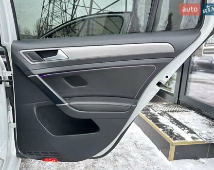 Белый Фольксваген Гольф, объемом двигателя 1.4 л и пробегом 284 тыс. км за 8500 $, фото 21 на Automoto.ua