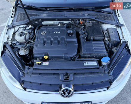 Белый Фольксваген Гольф, объемом двигателя 1.6 л и пробегом 256 тыс. км за 9500 $, фото 13 на Automoto.ua