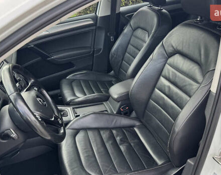 Белый Фольксваген Гольф, объемом двигателя 1.4 л и пробегом 218 тыс. км за 11300 $, фото 5 на Automoto.ua