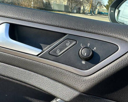 Белый Фольксваген Гольф, объемом двигателя 1.6 л и пробегом 203 тыс. км за 10500 $, фото 7 на Automoto.ua