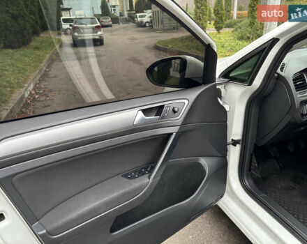 Белый Фольксваген Гольф, объемом двигателя 1.6 л и пробегом 246 тыс. км за 9350 $, фото 10 на Automoto.ua