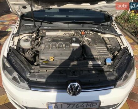 Белый Фольксваген Гольф, объемом двигателя 1.6 л и пробегом 233 тыс. км за 9000 $, фото 3 на Automoto.ua