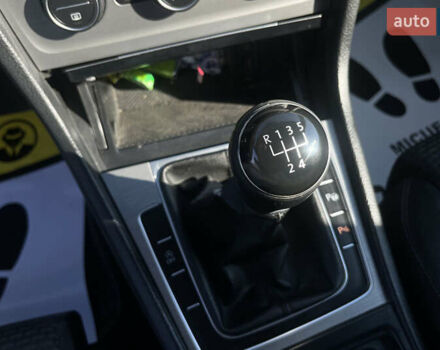 Белый Фольксваген Гольф, объемом двигателя 1.6 л и пробегом 268 тыс. км за 11000 $, фото 20 на Automoto.ua