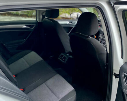 Белый Фольксваген Гольф, объемом двигателя 1.6 л и пробегом 275 тыс. км за 8700 $, фото 18 на Automoto.ua