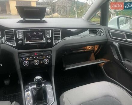 Белый Фольксваген Гольф, объемом двигателя 1.6 л и пробегом 216 тыс. км за 10900 $, фото 39 на Automoto.ua