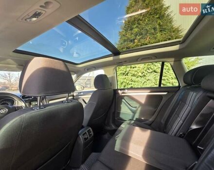 Белый Фольксваген Гольф, объемом двигателя 1.6 л и пробегом 238 тыс. км за 8450 $, фото 4 на Automoto.ua