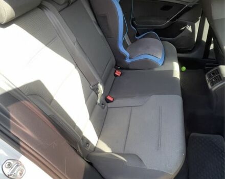 Белый Фольксваген Гольф, объемом двигателя 1.6 л и пробегом 255 тыс. км за 10900 $, фото 13 на Automoto.ua