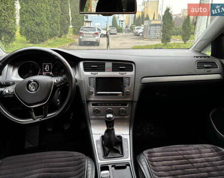 Белый Фольксваген Гольф, объемом двигателя 1.6 л и пробегом 246 тыс. км за 9350 $, фото 29 на Automoto.ua