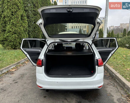 Белый Фольксваген Гольф, объемом двигателя 1.6 л и пробегом 246 тыс. км за 9350 $, фото 23 на Automoto.ua