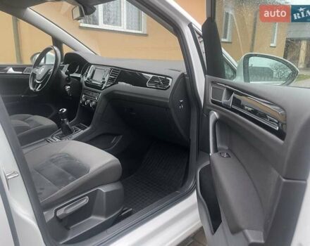 Белый Фольксваген Гольф, объемом двигателя 1.6 л и пробегом 216 тыс. км за 10900 $, фото 23 на Automoto.ua