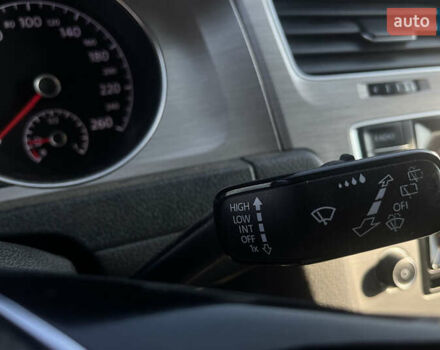 Белый Фольксваген Гольф, объемом двигателя 1.6 л и пробегом 268 тыс. км за 11000 $, фото 25 на Automoto.ua