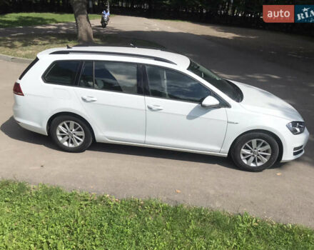 Белый Фольксваген Гольф, объемом двигателя 1.6 л и пробегом 210 тыс. км за 10000 $, фото 8 на Automoto.ua