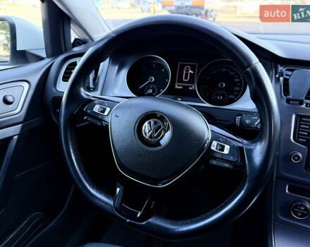 Белый Фольксваген Гольф, объемом двигателя 1.6 л и пробегом 256 тыс. км за 9500 $, фото 23 на Automoto.ua