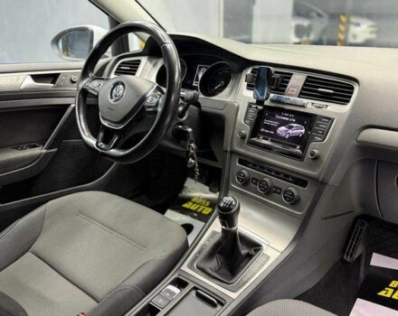 Білий Фольксваген Гольф, об'ємом двигуна 1.6 л та пробігом 231 тис. км за 11400 $, фото 16 на Automoto.ua