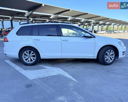 Белый Фольксваген Гольф, объемом двигателя 1.6 л и пробегом 256 тыс. км за 9500 $, фото 5 на Automoto.ua