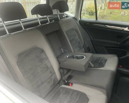 Белый Фольксваген Гольф, объемом двигателя 1.6 л и пробегом 216 тыс. км за 10900 $, фото 27 на Automoto.ua