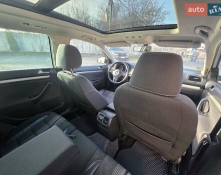 Белый Фольксваген Гольф, объемом двигателя 1.6 л и пробегом 238 тыс. км за 8450 $, фото 54 на Automoto.ua