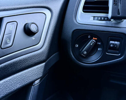 Белый Фольксваген Гольф, объемом двигателя 1.6 л и пробегом 256 тыс. км за 9500 $, фото 29 на Automoto.ua