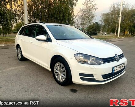 Белый Фольксваген Гольф, объемом двигателя 1.6 л и пробегом 258 тыс. км за 10700 $, фото 1 на Automoto.ua